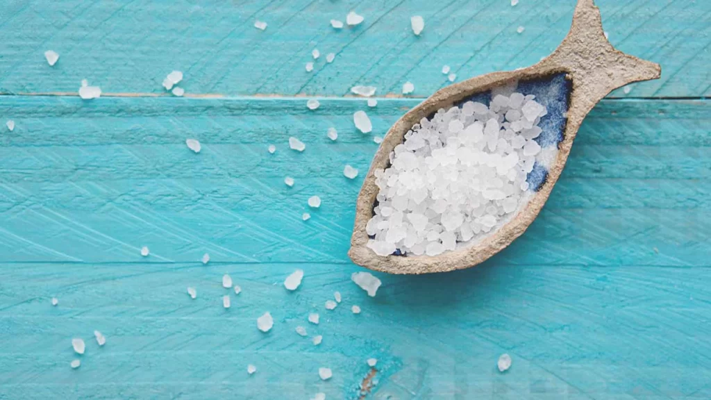 Cách trị huyết trắng bằng muối